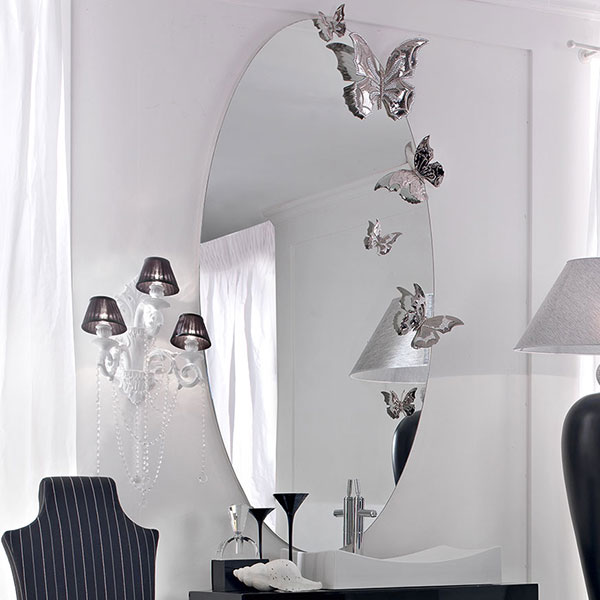 <strong>4006</strong><br>
specchiera ovale con farfalle 
Ø 210 x 13 x 100 cm