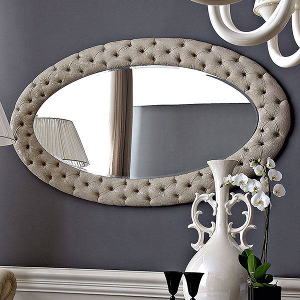 <strong>4028</strong><br>
specchiera ovale capitonnè 
225 x 9 x 132 cm